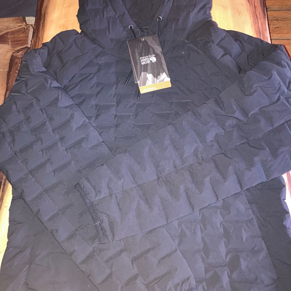 Women’s Mountain Hardwear Puffer Jacket with Hood